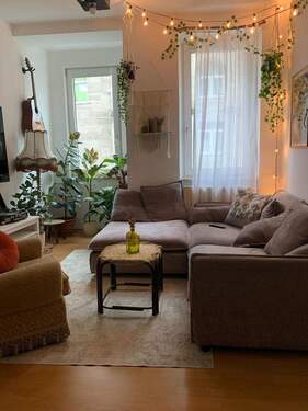 Wohnzimmer - 2 Zimmer Etagenwohnung zur Miete in Nürnberg