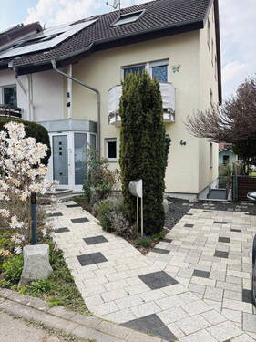 Bild 2 - Doppelhaushälfte In Eschbach - 639.000,00&nbsp;EUR Kaufpreis, ca.&nbsp; 184,00&nbsp;m&sup2;&nbsp;Wohnfl&auml;che