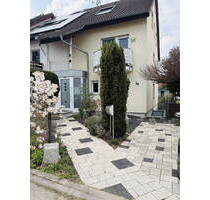 Doppelhaushälfte In Eschbach - 639.000,00&nbsp;EUR Kaufpreis, ca.&nbsp; 184,00&nbsp;m&sup2;&nbsp;Wohnfl&auml;che in Eschbach (PLZ: 79427)