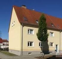 Attraktives Mehrfamilienhaus mit 3 Wohneinheiten und 5 Garagen - unvermietet und vielseitig nutzbar! - Leuna