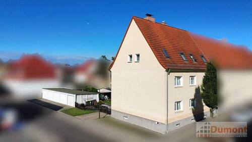 Luftaufnahme - Mehrfamilienhaus, Wohnhaus zum Kaufen in Leuna