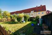 Garten - Mehrfamilienhaus, Wohnhaus in Leuna