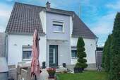 Außenansicht - Sehr gepflegtes Einfamilienhaus in zentraler Lage von Manching.
