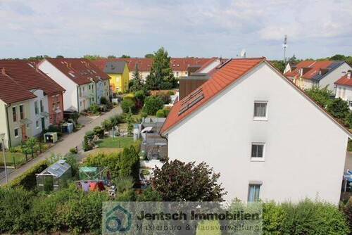 Aussicht Balkon - 2 Zimmer Etagenwohnung zum Kaufen in Merseburg