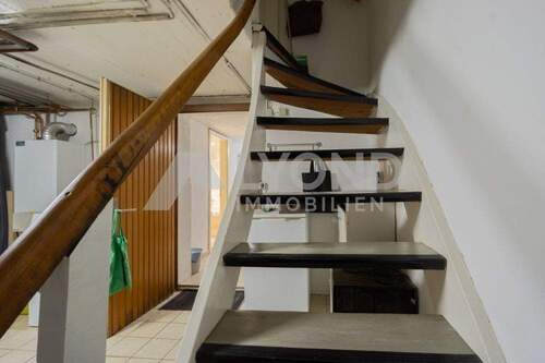 Treppenabgang in den Kellerbereich - 
