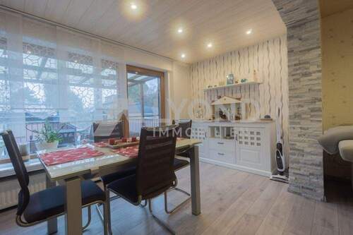 Lichtdurchfluteter Essbereich - 