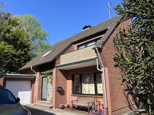 Eingangsbereich - Freistehendes Einfamilienhaus mit Garten, Terrasse und Garage in Willich-Neersen - provisionsfrei