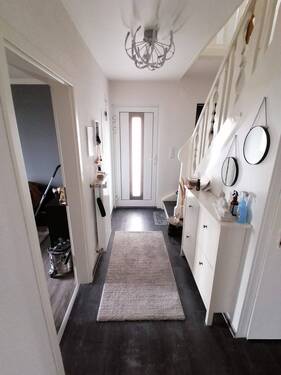 Flur - 5 Zimmer Einfamilienhaus zum Kaufen in Pirmasens