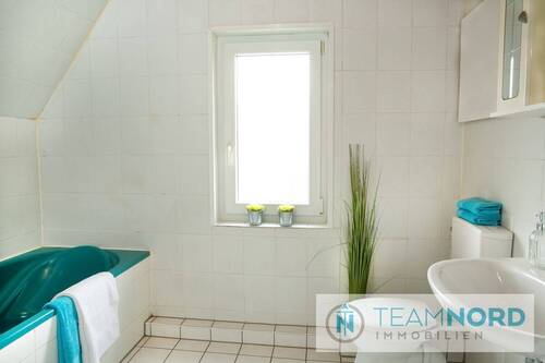 Wannenbad - Einfamilienhaus mit 123,20 m&sup2; in Garstedt zum Kaufen