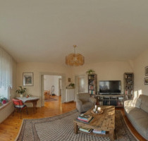 Seltener Klassiker mit Garten-Idylle: Vielseitiges Wohnerlebnis in der Rostocker Gartenstadt