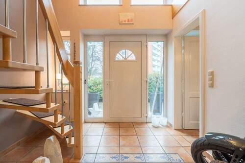 Eingangsbereich - 4 Zimmer Einfamilienhaus zum Kaufen in Geesthacht