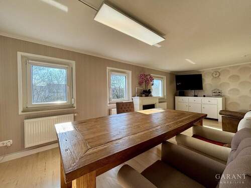 Wohn und Essbereich - 5 Zimmer Einfamilienhaus zum Kaufen in Sindelfingen