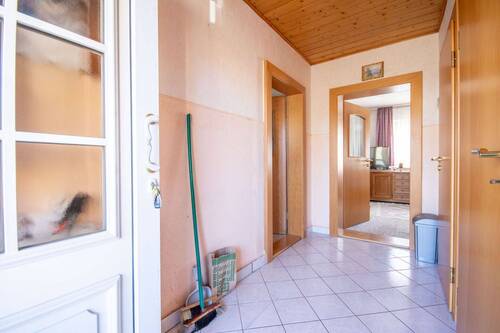 EG: Flur - Einfamilienhaus mit 91,50 m&sup2; in Rednitzhembach zum Kaufen