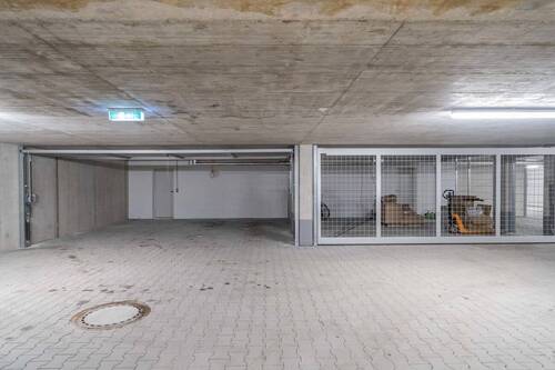 abgetrennte Tiefgaragenstellplätze - 
