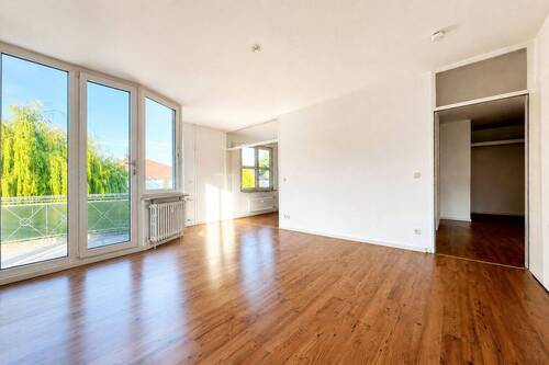 Bild 1 - Sofort einziehen: Helle Balkonwohnung in der begehrten Pfarrsiedlung