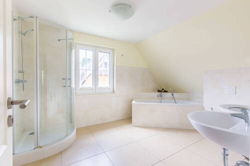 Badezimmer DG - 