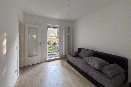 Wohnen EG - 9 Zimmer Mehrfamilienhaus, Wohnhaus in Stuttgart