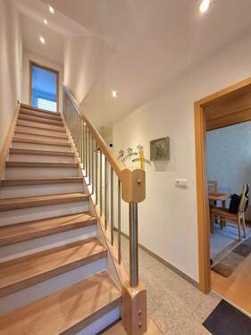 Hausflur - 5 Zimmer Reihenmittelhaus in Bochum