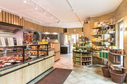 Innenansicht Feinkost Spehr - Einfamilienhaus mit 313,10 m&sup2; in Michendorf zum Kaufen