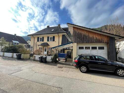 Garage und Carport - 