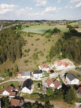 Bild 3 - 8 Zimmer Einfamilienhaus in Deuerling