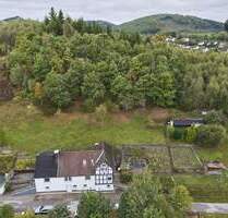 Zweifamilienhaus: Grünes Paradies mit 4.000 m² Grundstück - Lennestadt Kirchveischede