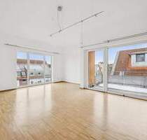 Allein auf der Etage: Ruhige 2-Zimmer-Dachgeschosswohnung mit West-Balkon & Tiefgarage - Ludwigsburg Hoheneck