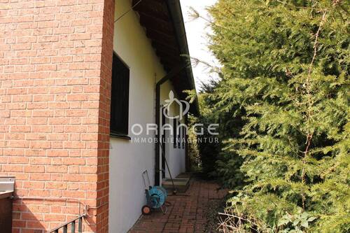 Eingang Ost - 5 Zimmer Einfamilienhaus in Rückersdorf