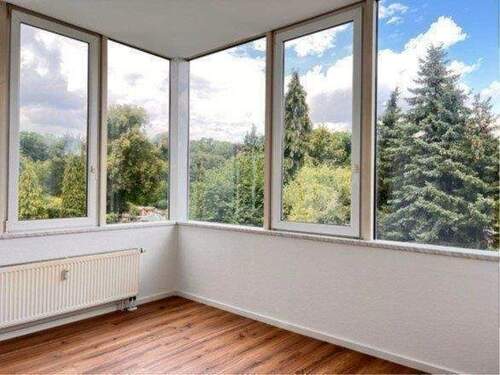 Wintergarten mit Blick ins Grüne - 