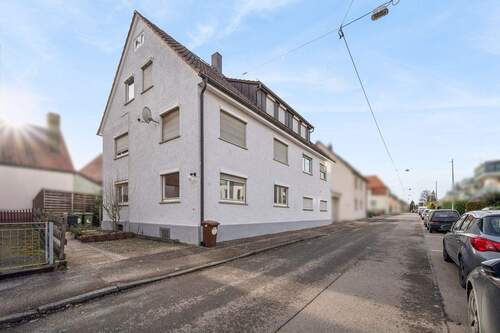 Außenansicht - Renovierungsbedürftige 3-Zimmer-Wohnung in gepflegtem Mehrfamilienhaus