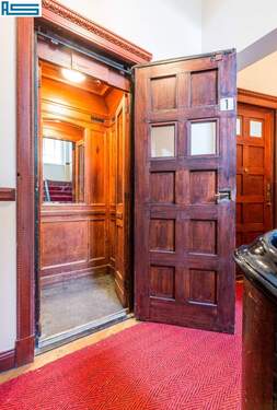 Aufzug - 4 Zimmer Etagenwohnung in Berlin