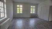 Wohnraum - Reserviert! - Sehr schöne 3-Zimmer Wohnung mit großer Dachterrasse im 1. OG zentral in Bad Eilsen