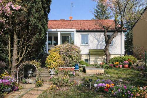 Gebäudeansicht - 4 Zimmer Einfamilienhaus zum Kaufen in Potsdam