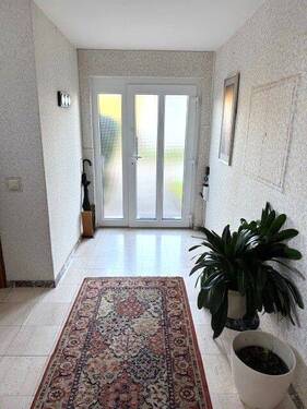 Hauseingangsbereich im Untergeschoss - 