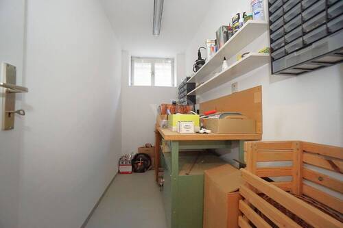 Werken KG - 