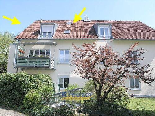 Hausansicht - Hell * Ruhig * Schnuckelig - 2 Zi.-Galeriewohnung mit TG, Außenstellplatz, Terrasse + Keller !