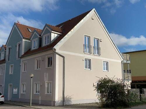 Von Außen - 3 Zimmer Etagenwohnung in Nittenau