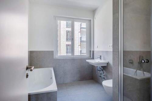 Gefliestes Vollbad - 