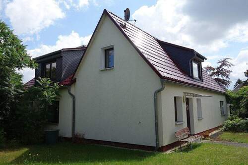 Ansicht 1 - Einfamilienhaus mit ca.1200 m² großem Grundstück