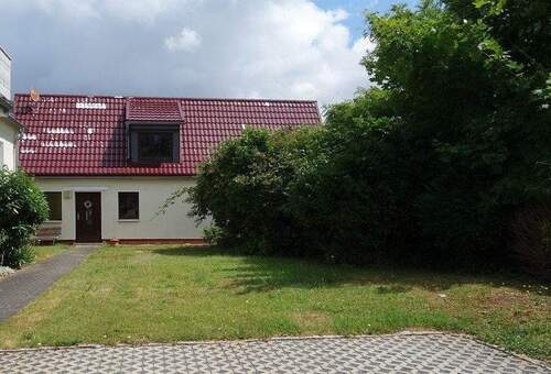 Zufahrt - Einfamilienhaus mit 145,50 m&sup2; in Zwickau zum Kaufen