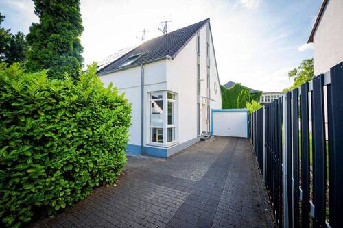 Garageneinfahrt_Zoom-In - 