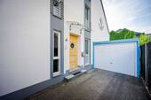 Hauseingang - Doppelhaushälfte mit 173,00 m&sup2; in Solingen zum Kaufen