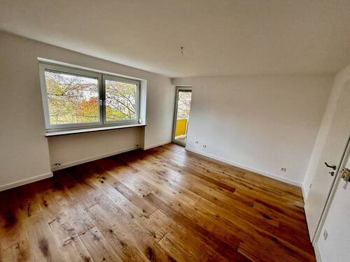 Herzlich Willkommen - KENSINGTON- Exklusiv - Sanierte 3-Zimmer Wohnung in Untermenzing