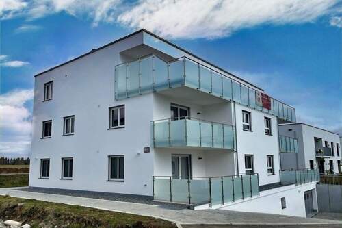 Seitenansicht - 3 Zimmer Etagenwohnung in Trossingen