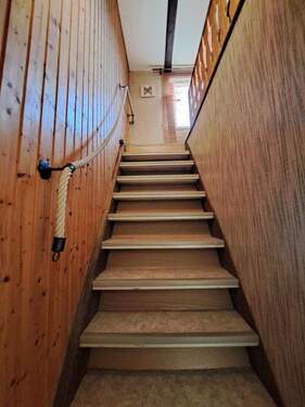 Treppe zum Dachboden - 