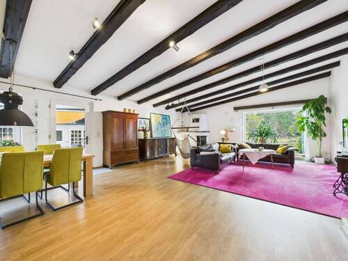 Wohnzimmer - Großes Haus mit Ferienvermietung