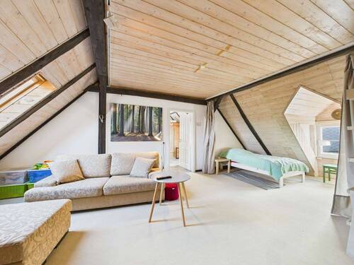 CAM04911G0-PR0035-STILL024 - 