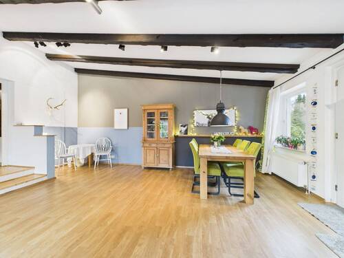 Wohnzimmer - Mehrfamilienhaus, Wohnhaus mit 485,00 m&sup2; in Oldendorf (Luhe) zum Kaufen