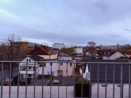 Blick Balkon - 2 Zimmer Etagenwohnung zur Miete in Kassel