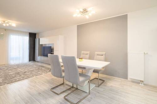 Wohnzimmer - Mehrfamilienhaus, Wohnhaus mit 138,00 m&sup2; in Adelsdorf zum Kaufen